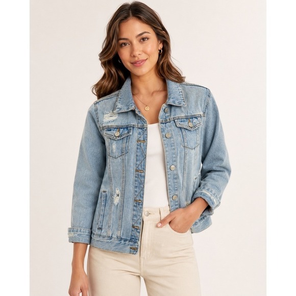 Time and Tru Jackets & Blazers - Time and Tru Denim Jacket Womens S Light Wash Excellent Distressed Trucker